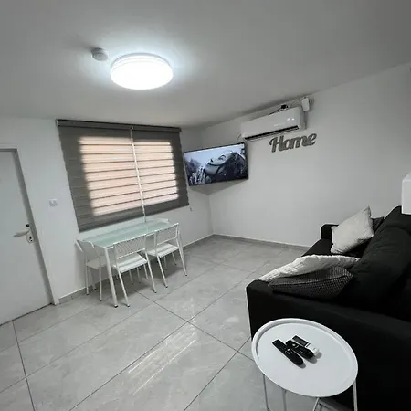 דירת גן מפנקת עם חצר גדולה בעיר השמש הנצחית Villa Eilat Exterior photo
